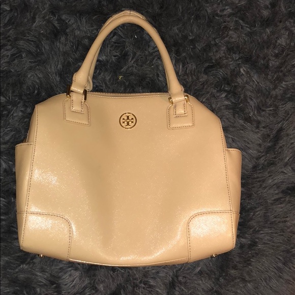 Tory Burch Handbags - AUTHENTIC Tory Burch Bag!!!!💕💕😋